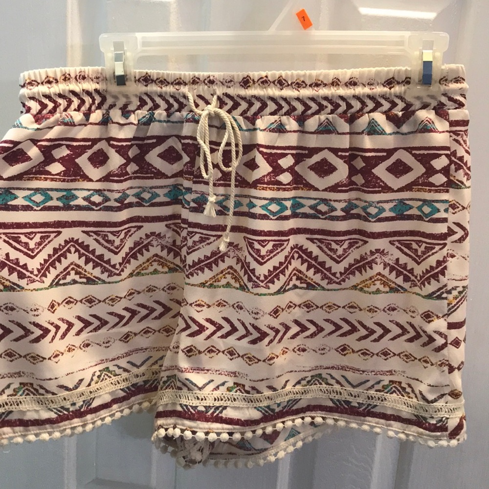 Pattern Shorts - Picture 3 of 4